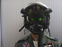 F-35 Casco Piloto.jpg