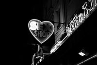 Broken heart... (6932915339).jpg